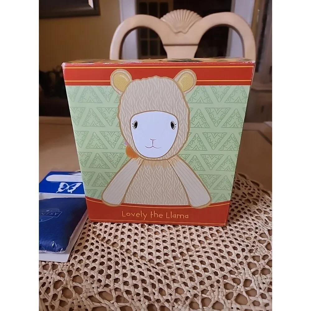 Scentsy Buddy Lovely The Llama Stuffed Animal With Scentsy Pad Clean Breeze